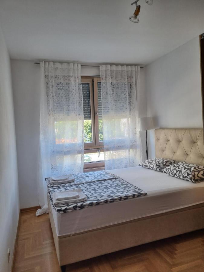 Apartman Bruna Загреб Екстериор снимка